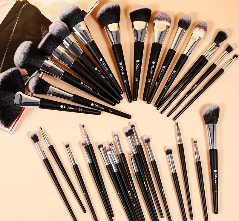 New Professional Makeup Brush Set